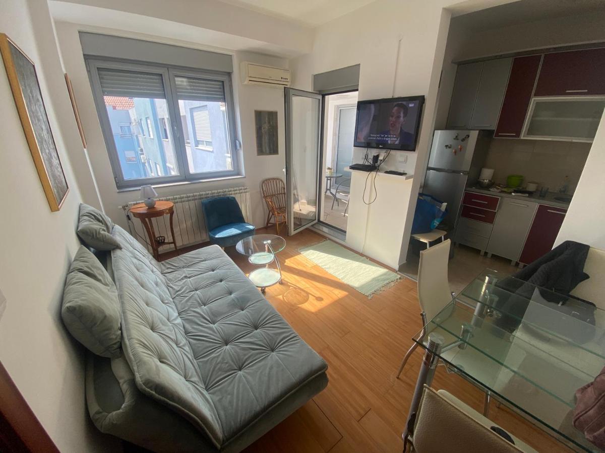 Sofy Center Apartment Нови Сад Екстериор снимка